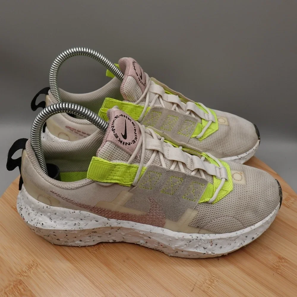 Nike Shoes Womens 7 Space Hippie 04 Women's Running Beige Volt CW2386-102